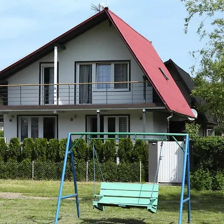 فندق Attractive In With Fireplace And Garden 4*
